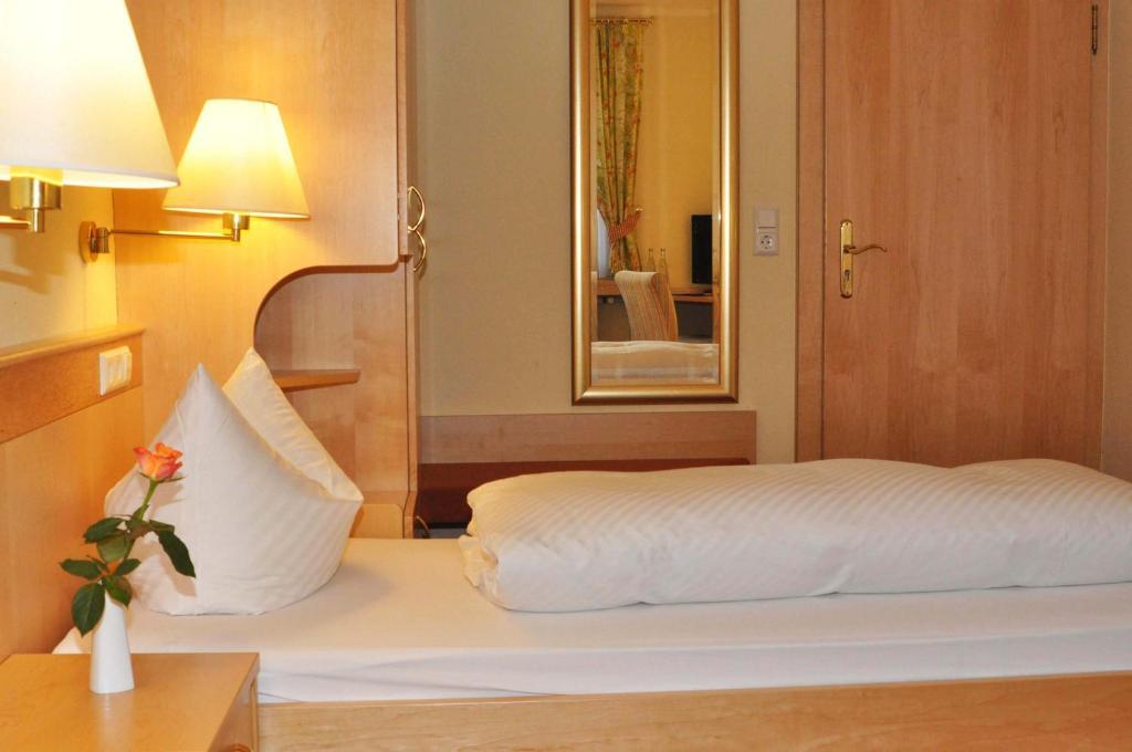 Hotel Gasthof Engel أبينفير الغرفة الصورة